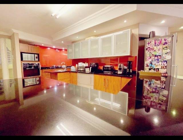 4 BEDROOM HOUSE FOR SALE IN RESERVOIR HILLS